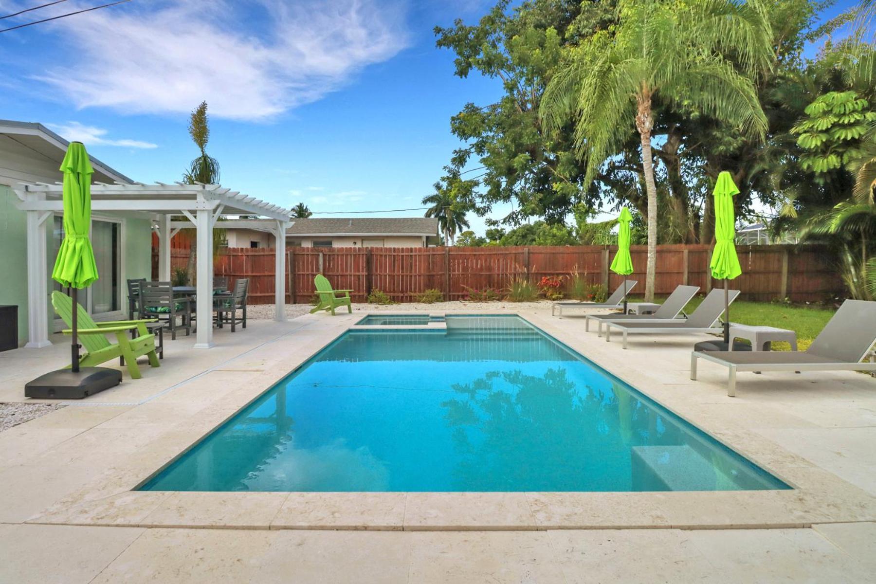 Little Beach House W/ Pool&Spa - 5 Minutes To Vanderbilt Beach North North Naples Exterior foto