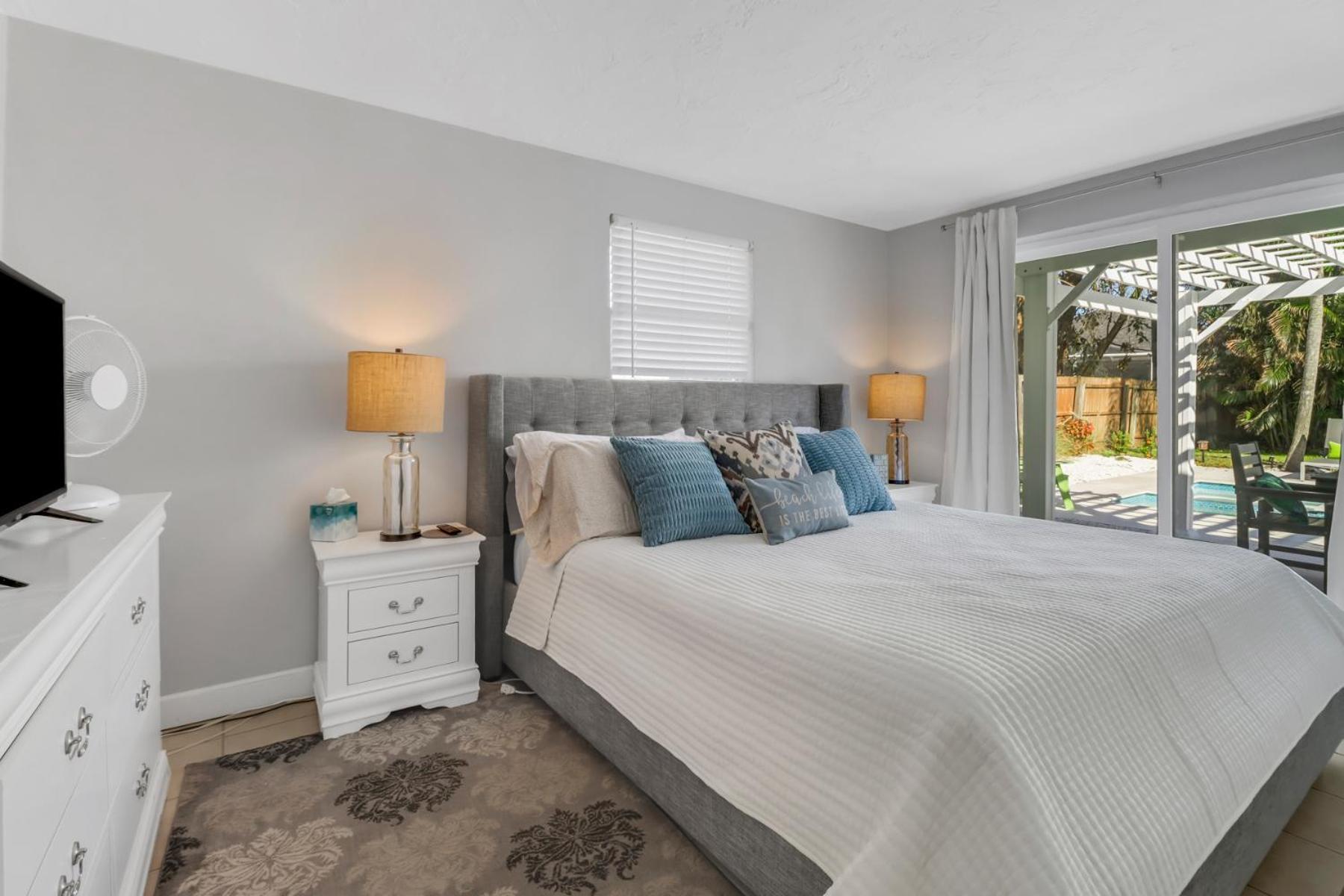 Little Beach House W/ Pool&Spa - 5 Minutes To Vanderbilt Beach North North Naples Exterior foto