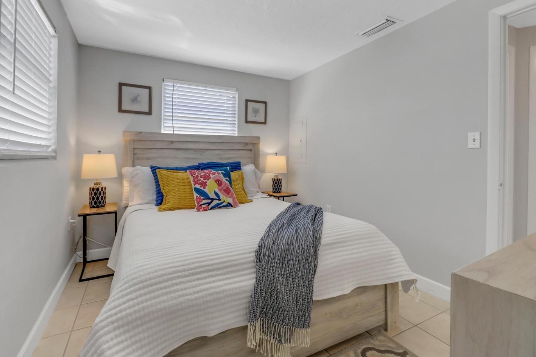 Little Beach House W/ Pool&Spa - 5 Minutes To Vanderbilt Beach North North Naples Exterior foto